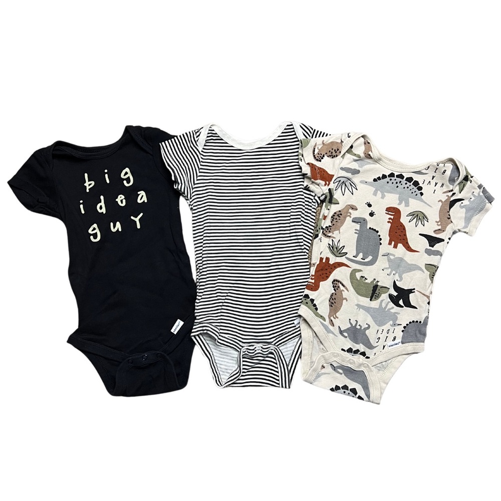 Gerber 3-pack onesies - size 6-9m